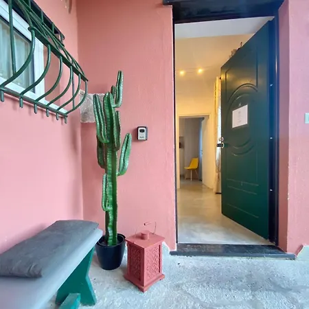 Gemuetliche Mit Privatparkplatz By Interhome